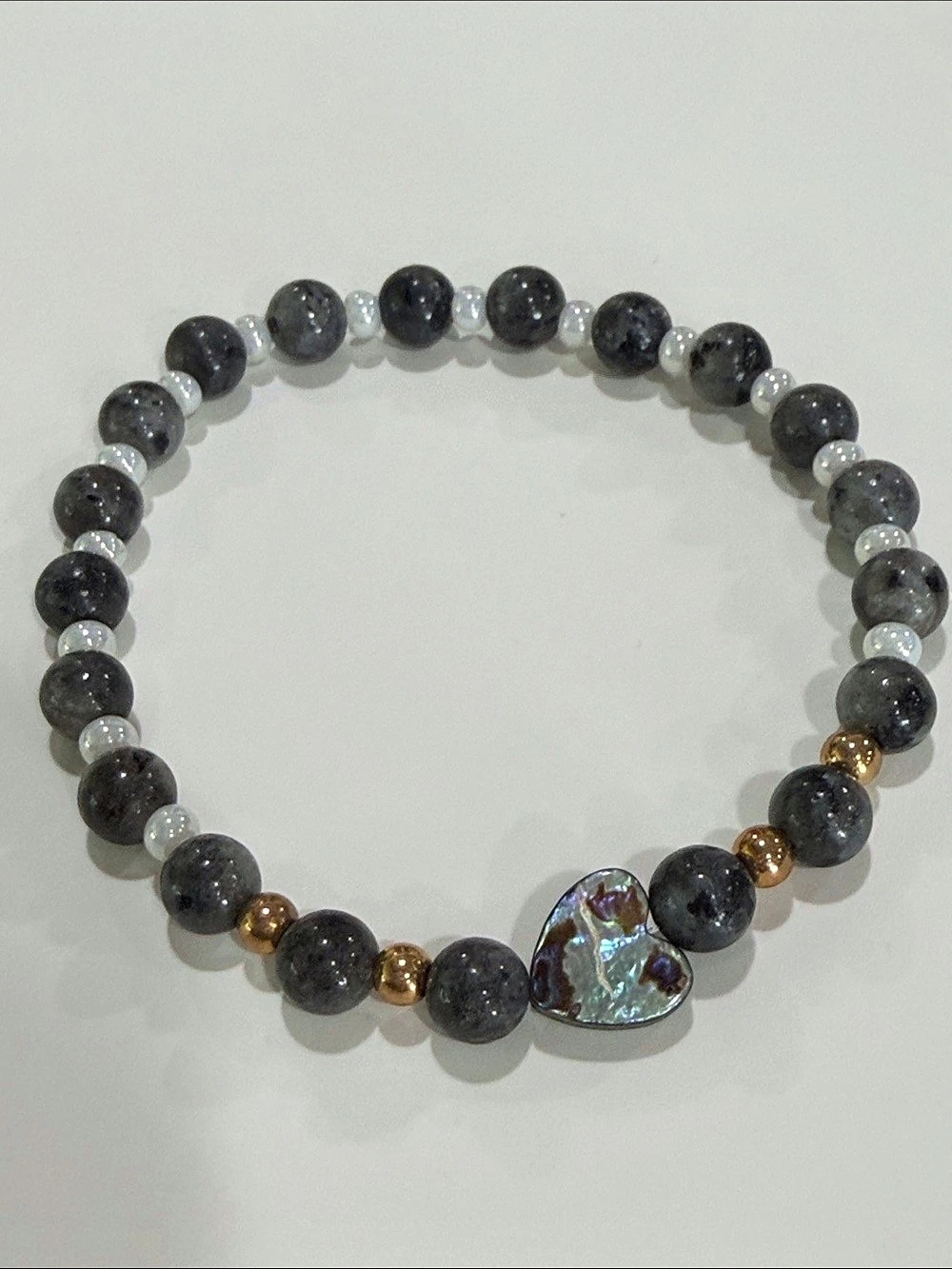 Beaded Gray Labradorite Stretch Bracelet New Handmade 4mm Mother of Pearl Heart